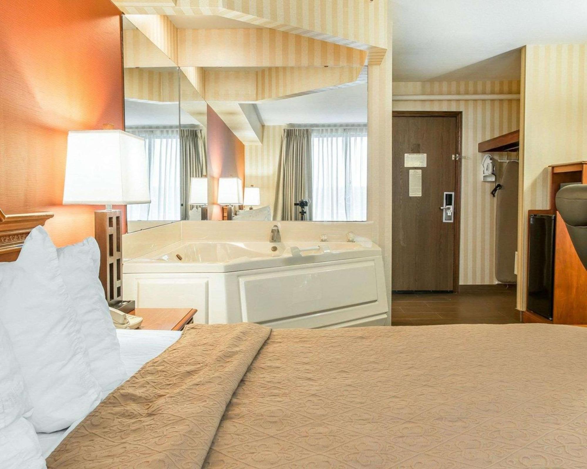 גיילורד Quality Inn מראה חיצוני תמונה