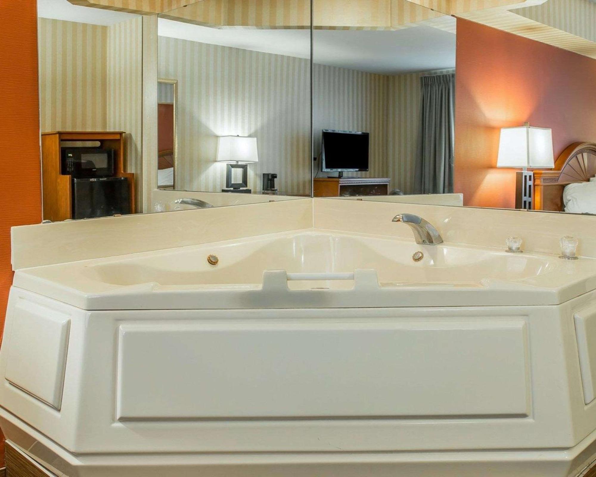 גיילורד Quality Inn מראה חיצוני תמונה