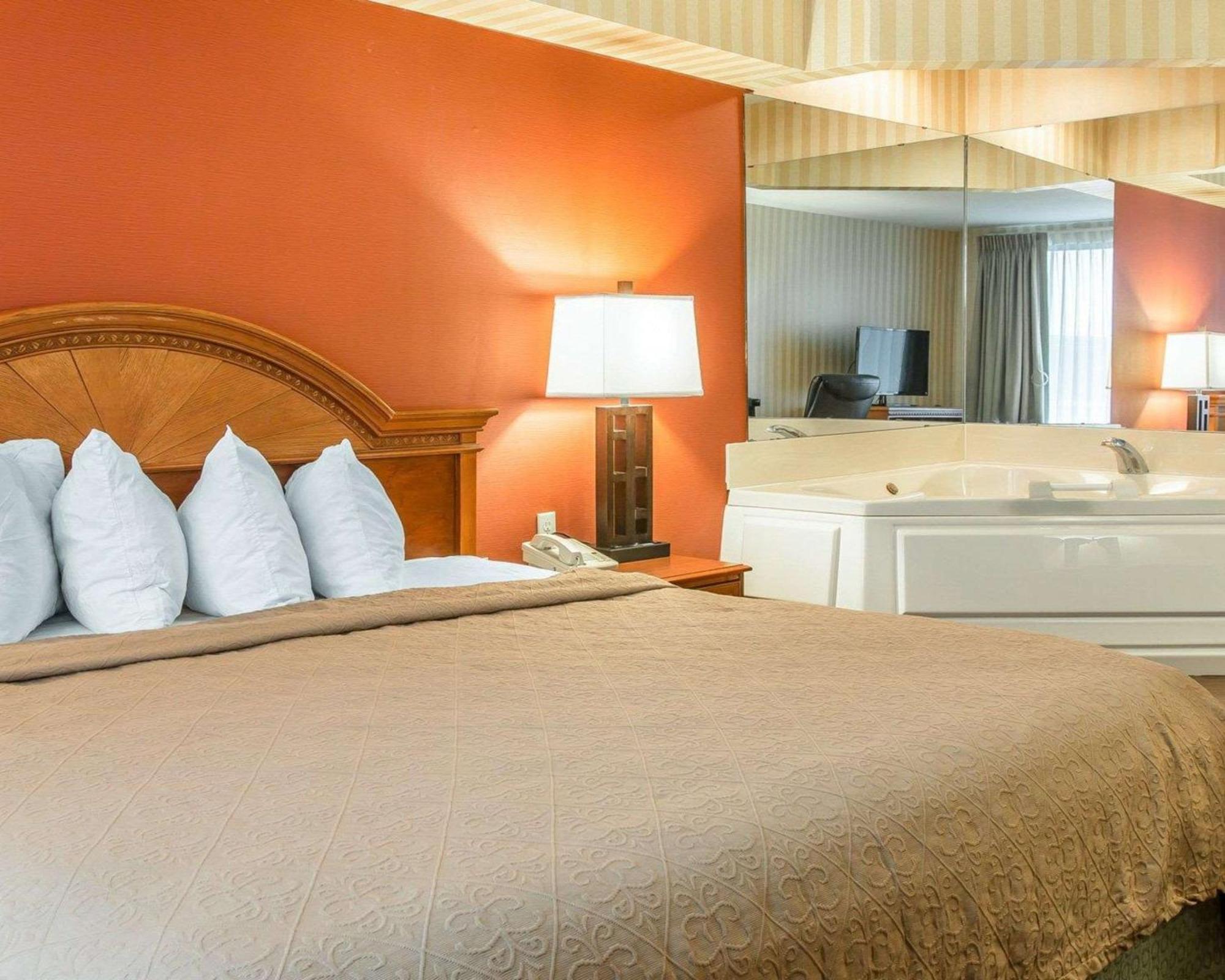 גיילורד Quality Inn מראה חיצוני תמונה